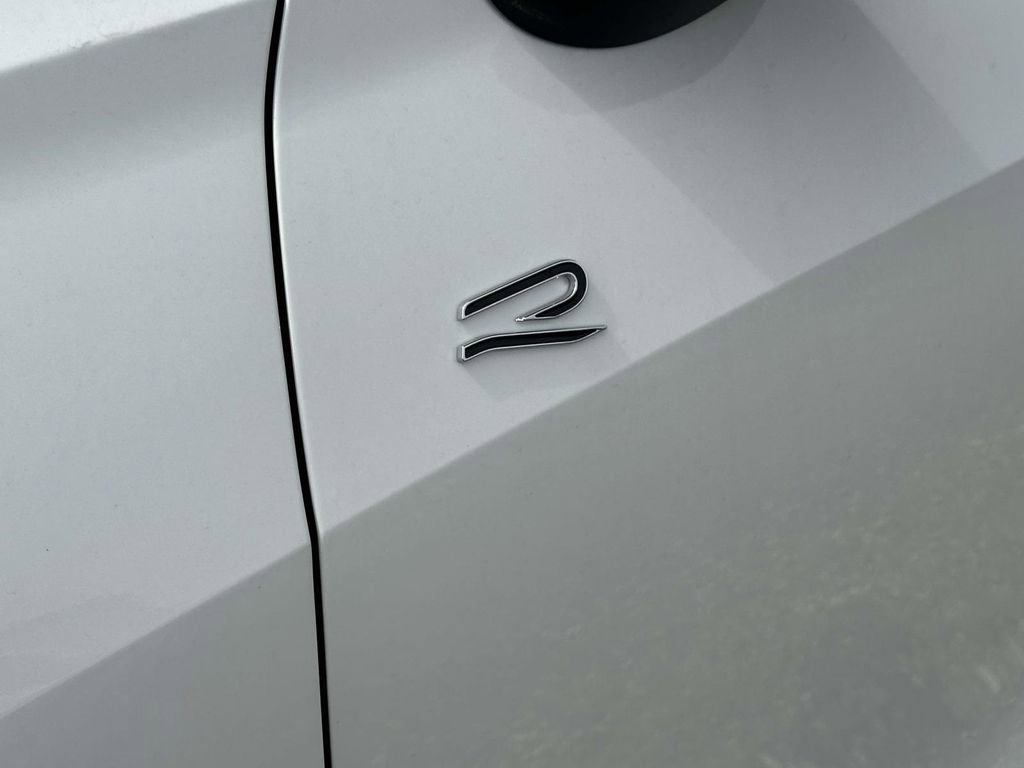 New 2026 Volkswagen Tiguan SE R-Line FWD image 8