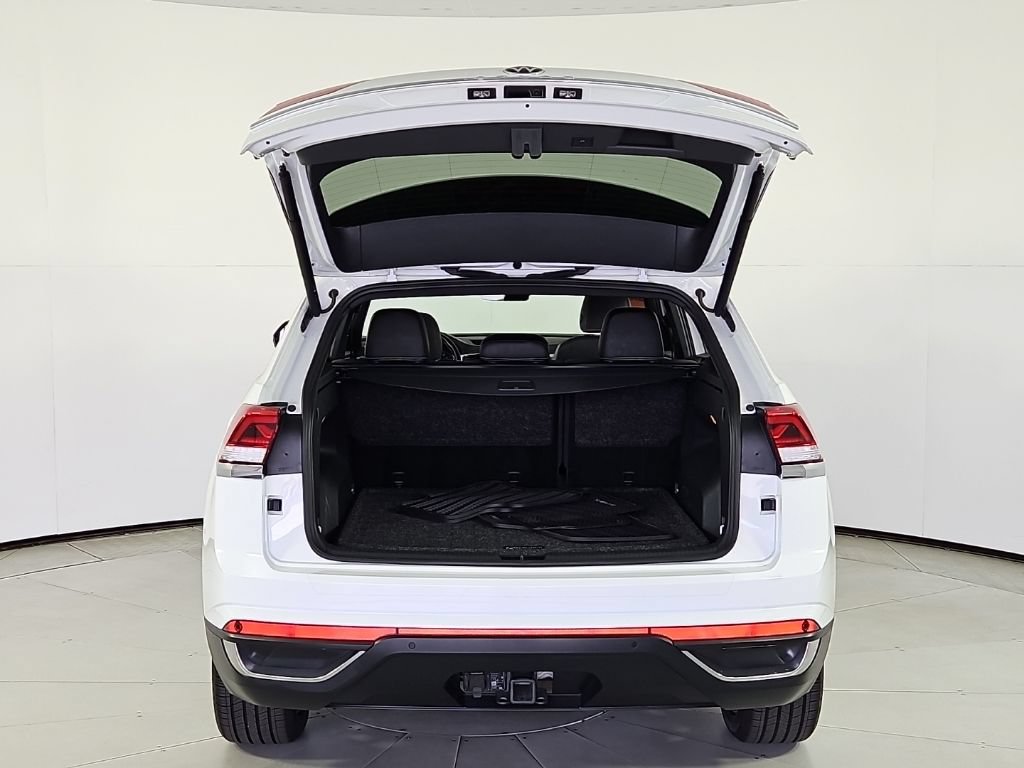 Used 2023 Volkswagen Atlas Cross Sport SE w/ Panoramic Sunroof Package AWD/4WD image 10