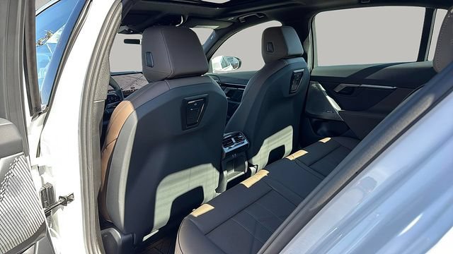 Certified 2025 BMW 530i xDrive w/ Premium Package AWD/4WD image 14
