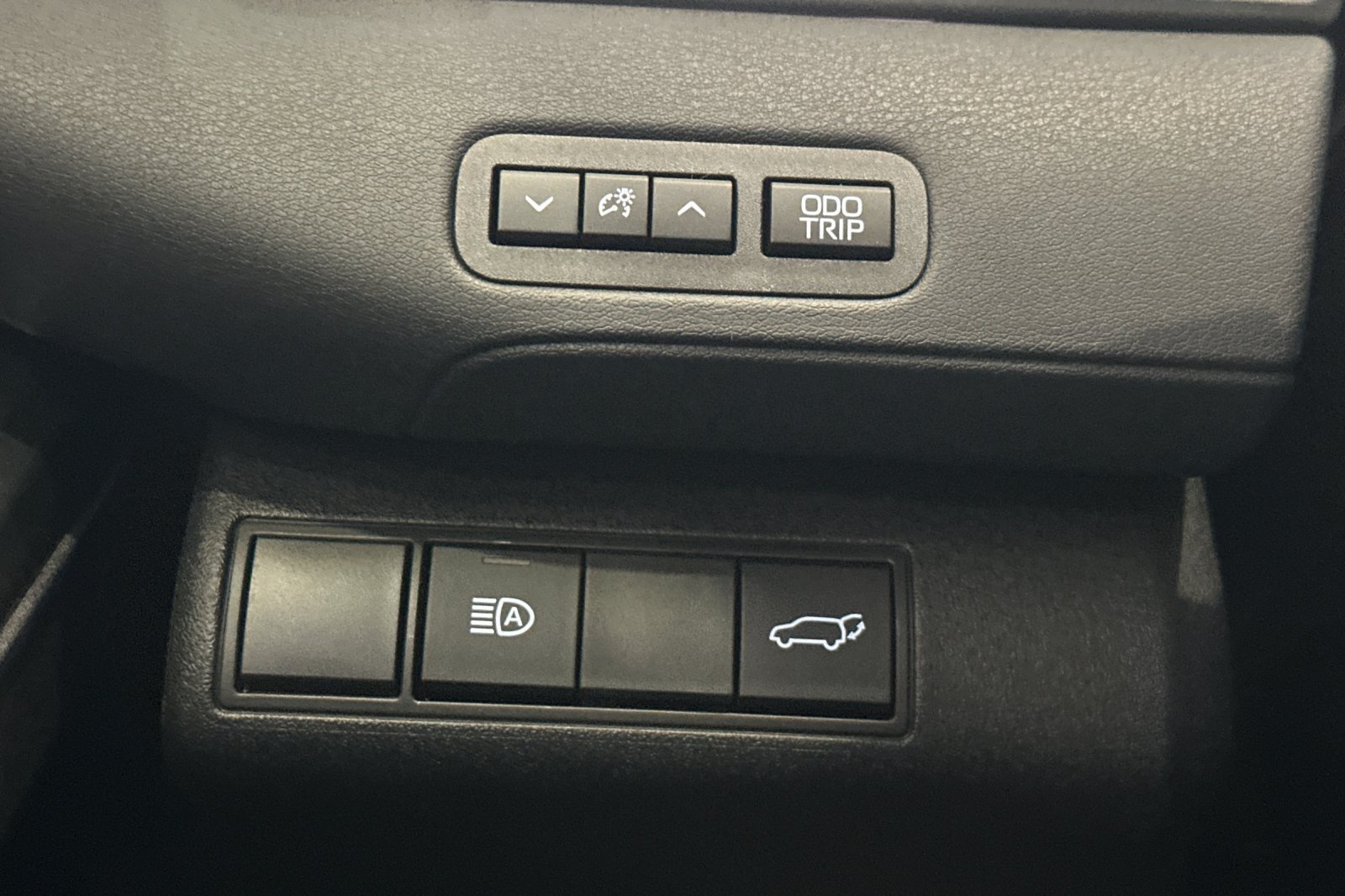 New 2026 Toyota C-HR AWD/4WD image 29