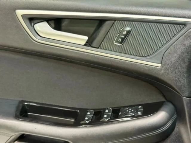 Used 2019 Ford Edge SEL FWD image 43