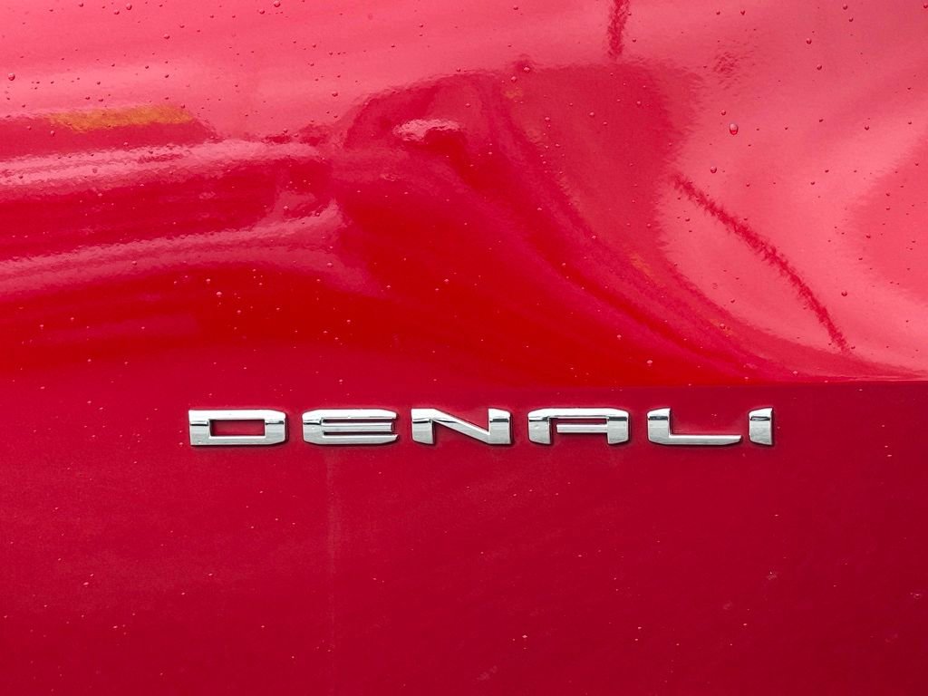 Used 2025 GMC Acadia Denali w/ Super Cruise Package image 42