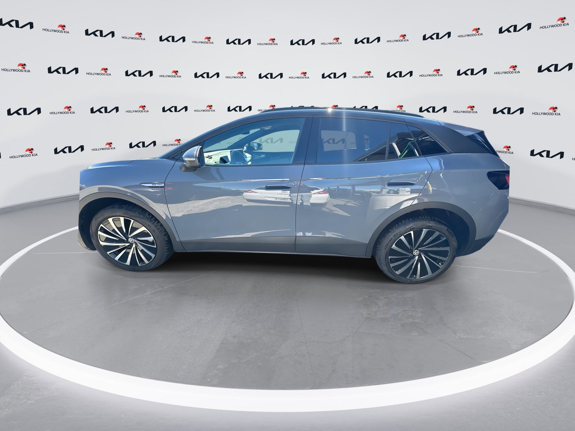 Used 2025 Volkswagen ID.4 Pro image 5