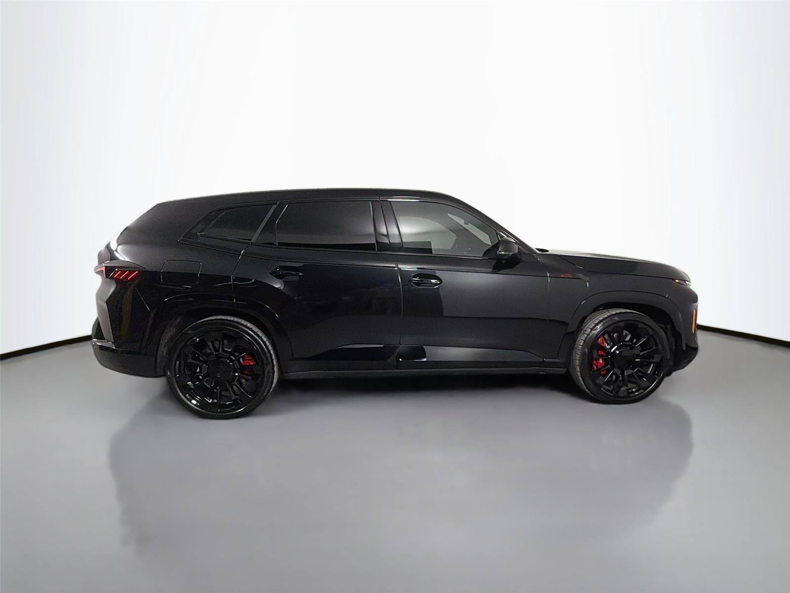 New 2026 BMW XM Label Red AWD/4WD image 4