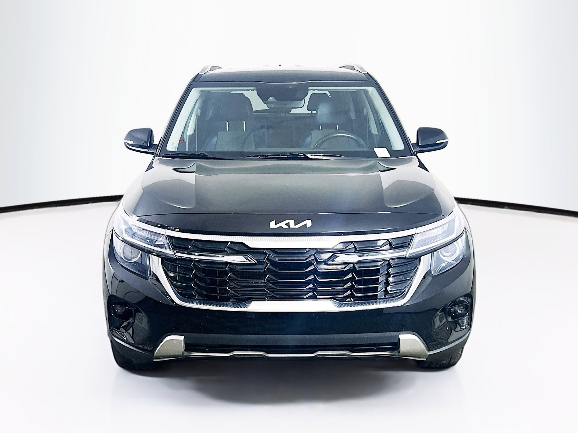 Used 2025 Kia Seltos S FWD image 2