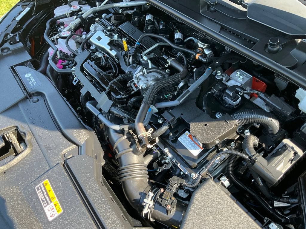 Used 2025 Toyota Prius LE FWD image 42