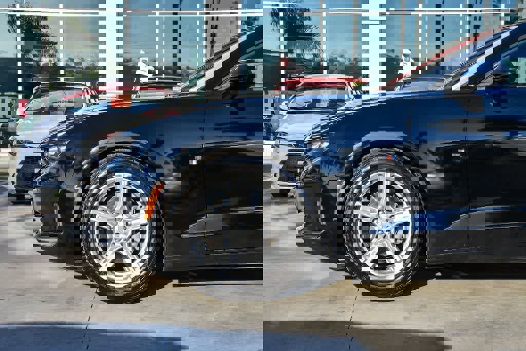 Used 2021 Chevrolet Camaro LT RWD image 10