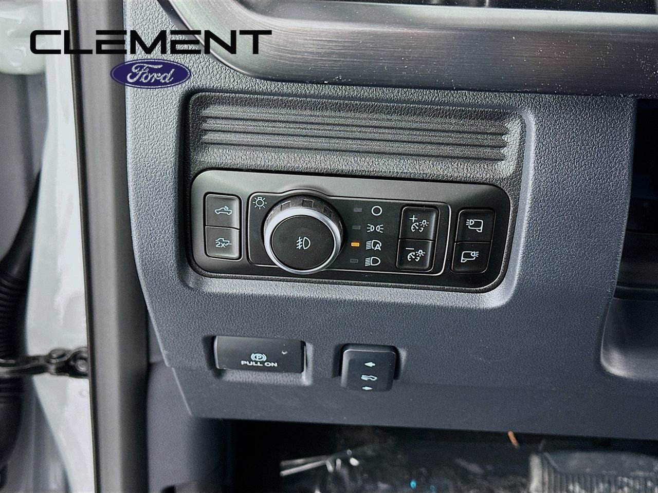 New 2026 Ford F350 Lariat w/ Black Appearance Package image 13