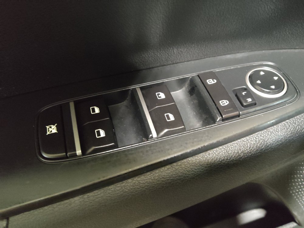 Used 2019 Kia Forte LXS FWD image 27