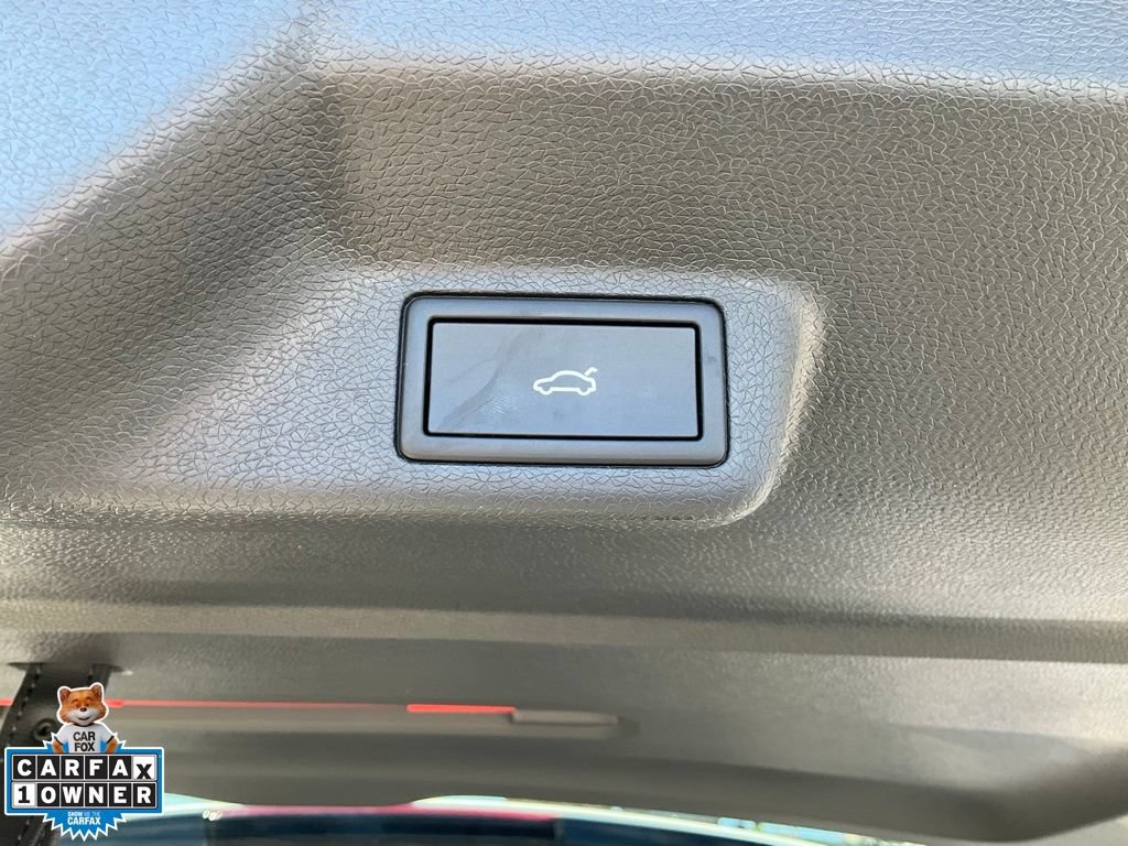 Used 2025 Volkswagen ID. Buzz 1st Edition AWD/4WD image 11