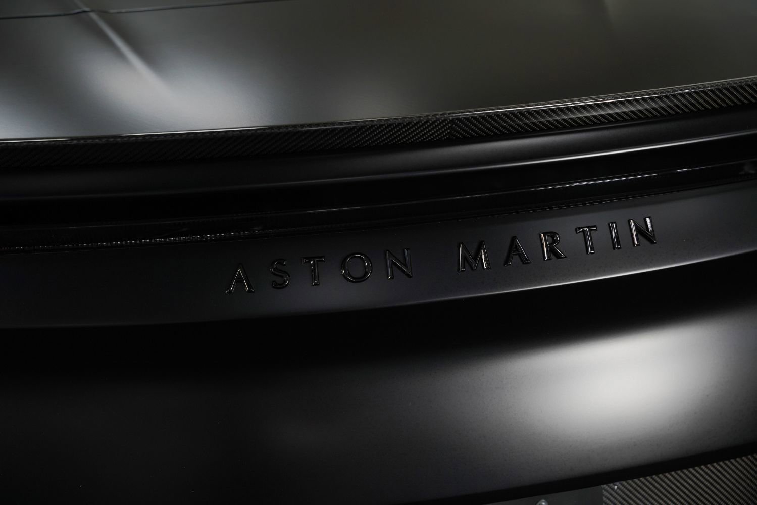 Used 2022 Aston Martin DBS Superleggera Volante RWD image 22