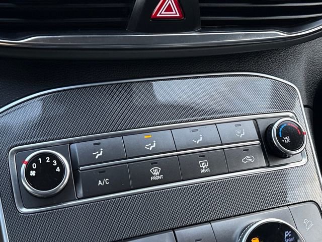 Certified 2022 Hyundai Santa Fe SE w/ Winter Weather Package image 15