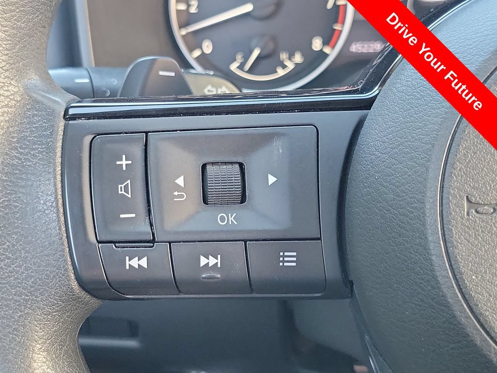 Used 2021 Nissan Rogue S FWD image 5