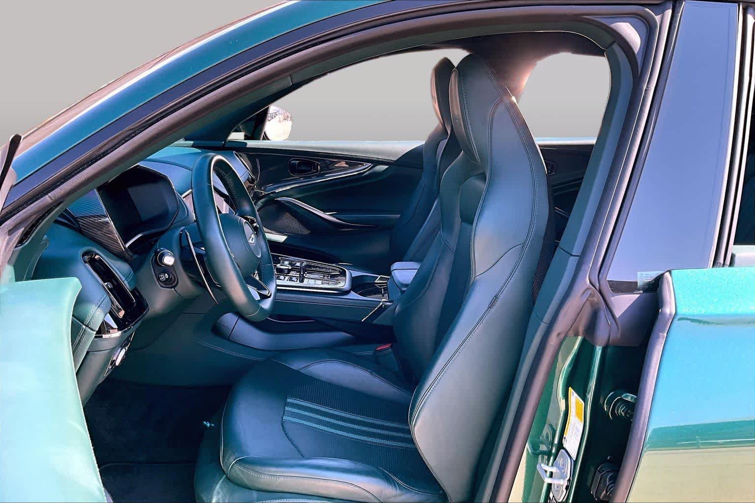 Used 2025 Aston Martin DBX 707 AWD/4WD image 8