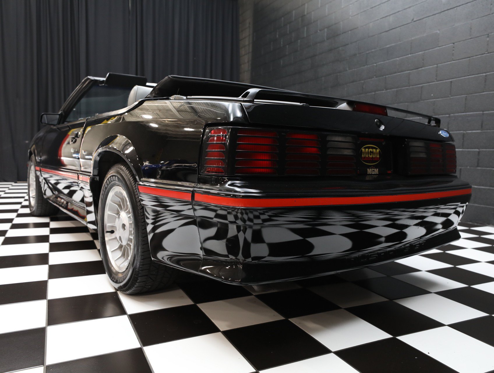 Used 1987 Ford Mustang GT RWD image 38