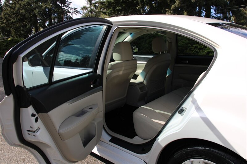 Used 2010 Subaru Legacy 2.5i AWD/4WD image 14