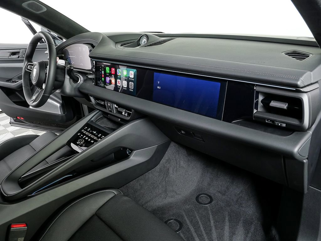 New 2026 Porsche Macan Turbo Electric image 26