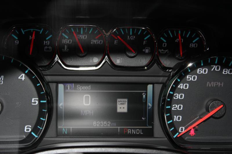 Used 2017 Chevrolet Suburban LT RWD image 31