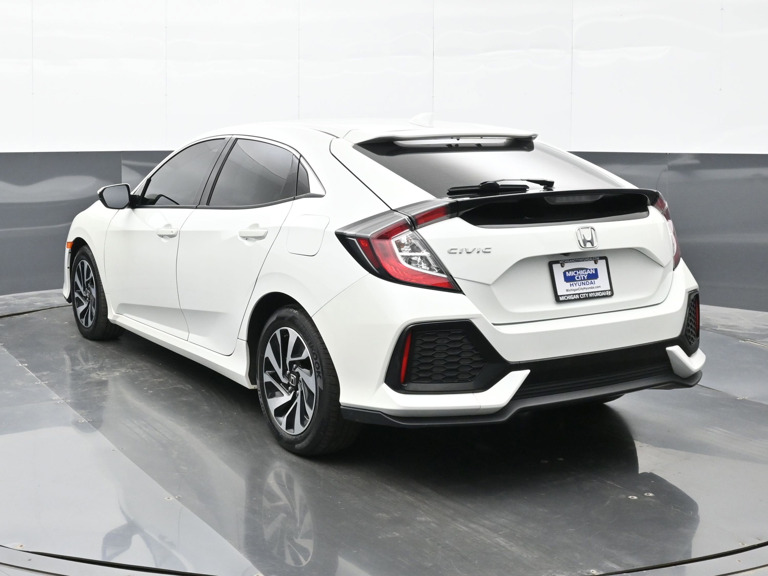 Used 2019 Honda Civic LX image 2