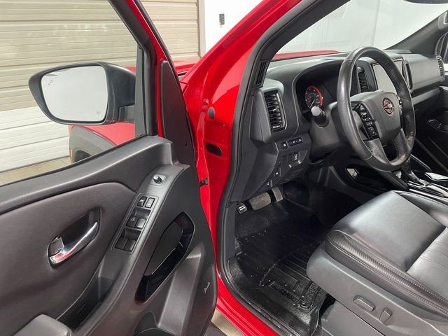 Used 2022 Nissan Frontier PRO-4X image 10