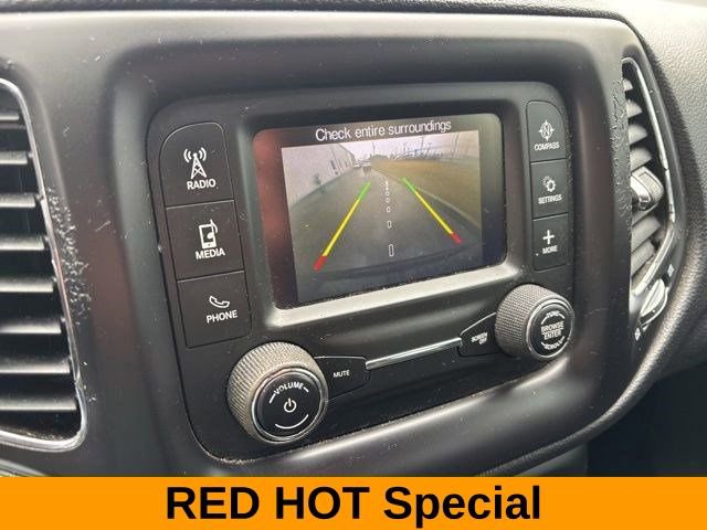Used 2018 Jeep Compass Latitude FWD image 22