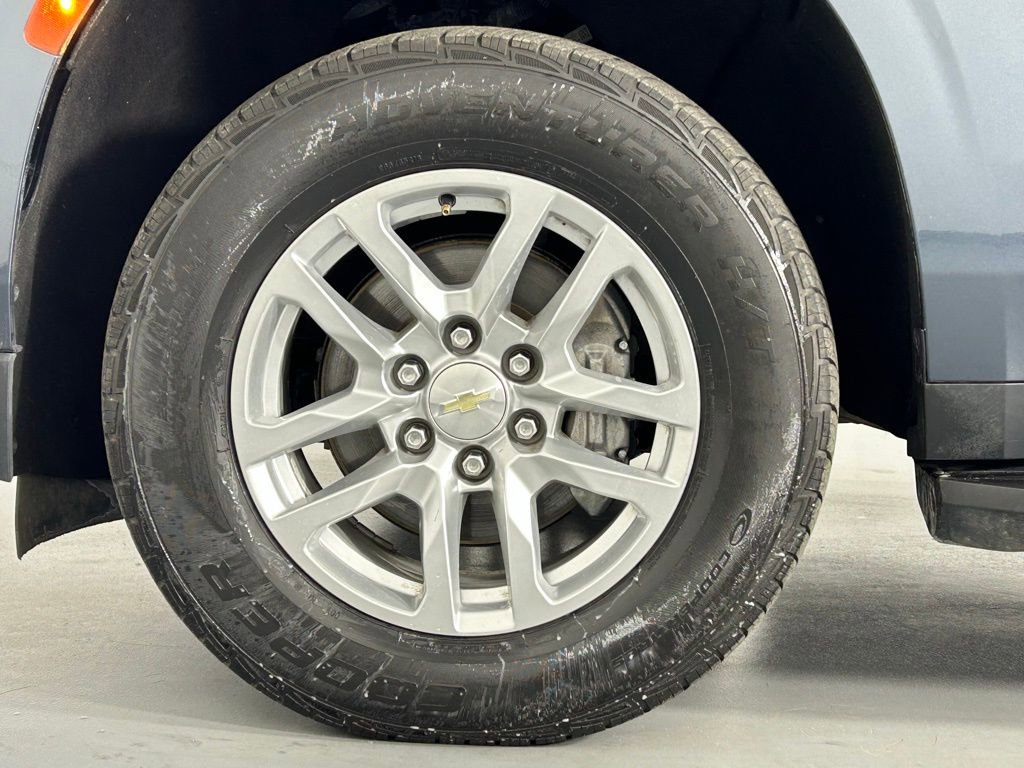 Used 2021 Chevrolet Suburban LT image 36