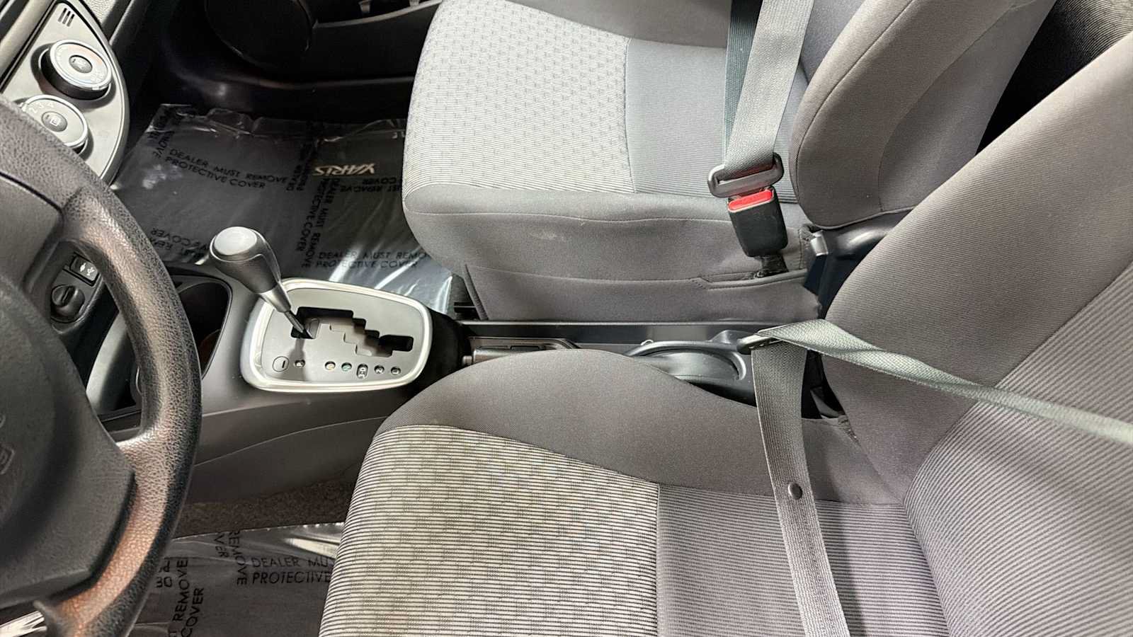 Used 2015 Toyota Yaris L FWD image 21