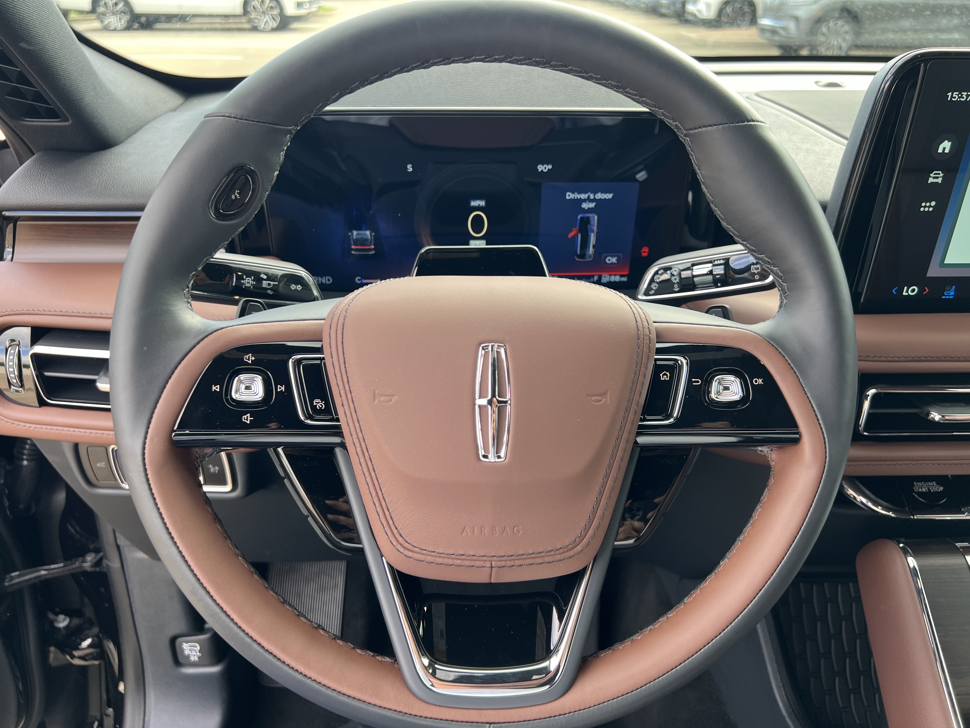 New 2027 Lincoln Aviator Reserve w/ Jet Appearance Package RWD image 16