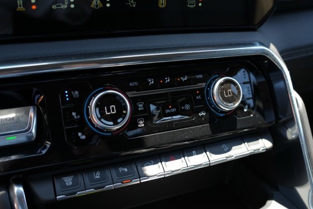 New 2025 GMC Sierra 2500 Denali w/ Denali Reserve Package image 12