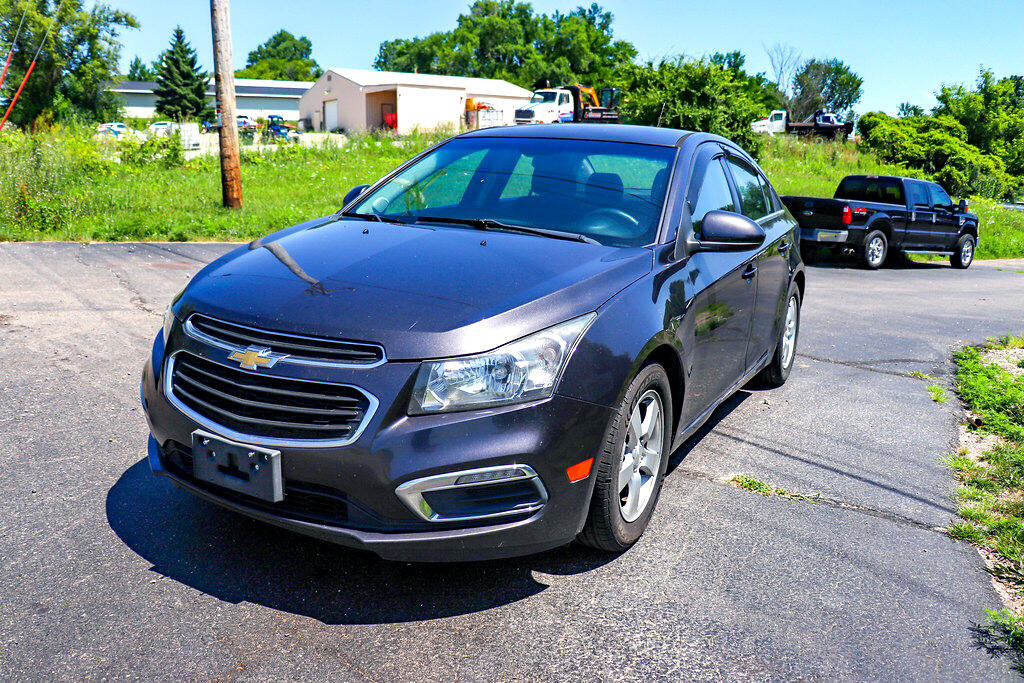 Used 2015 Chevrolet Cruze LT w/ Technology Package image 10