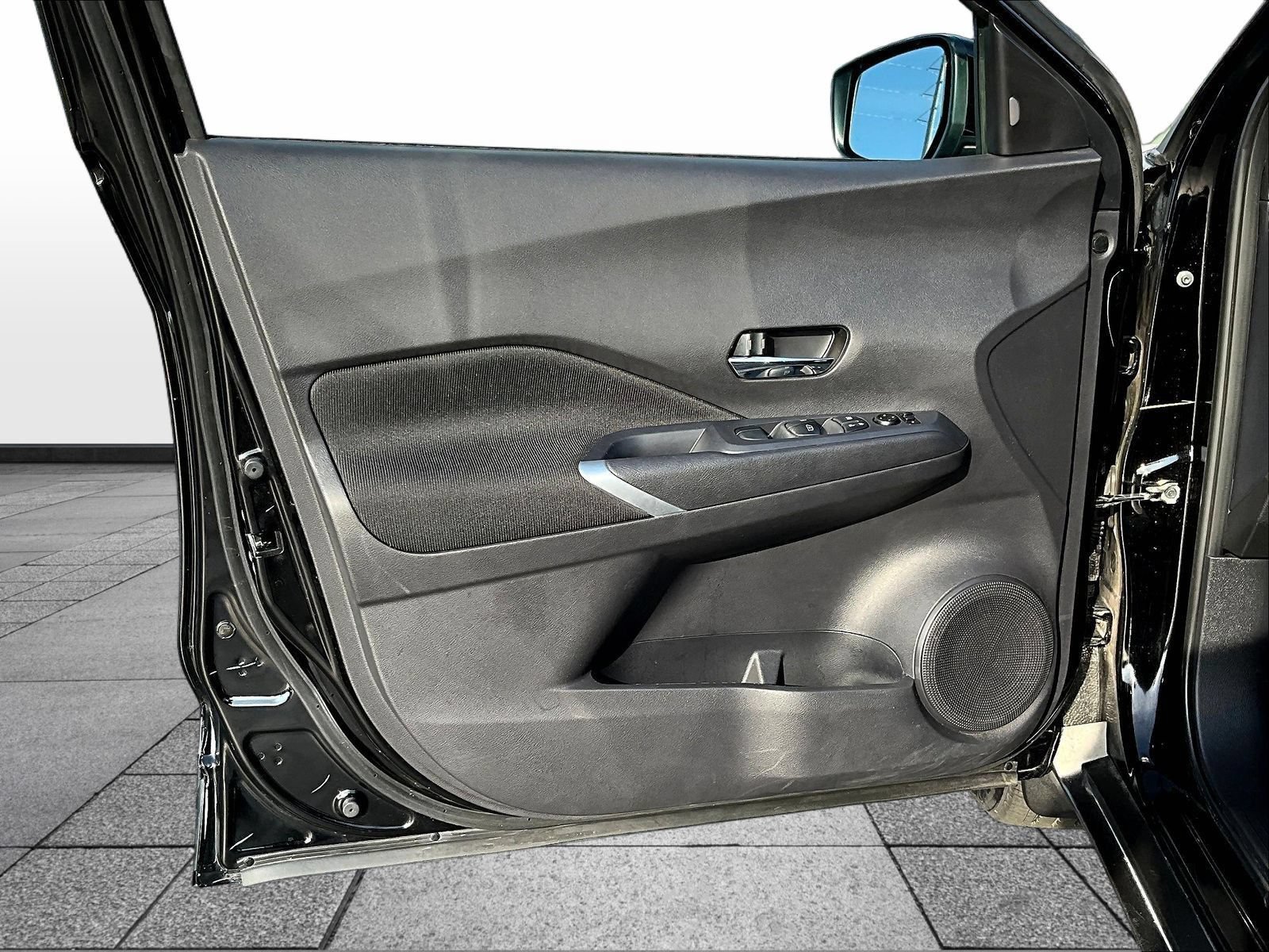 Certified 2024 Nissan Kicks SV FWD image 23