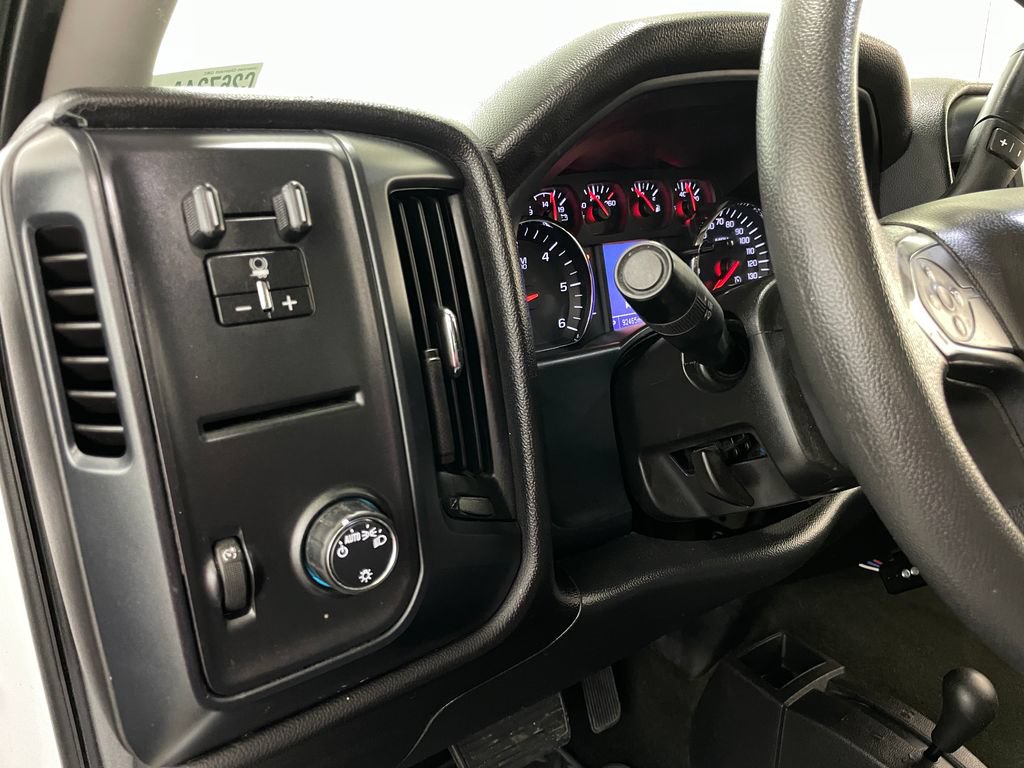 Used 2017 Chevrolet Silverado 1500 Custom w/ Custom Convenience Package AWD/4WD image 16