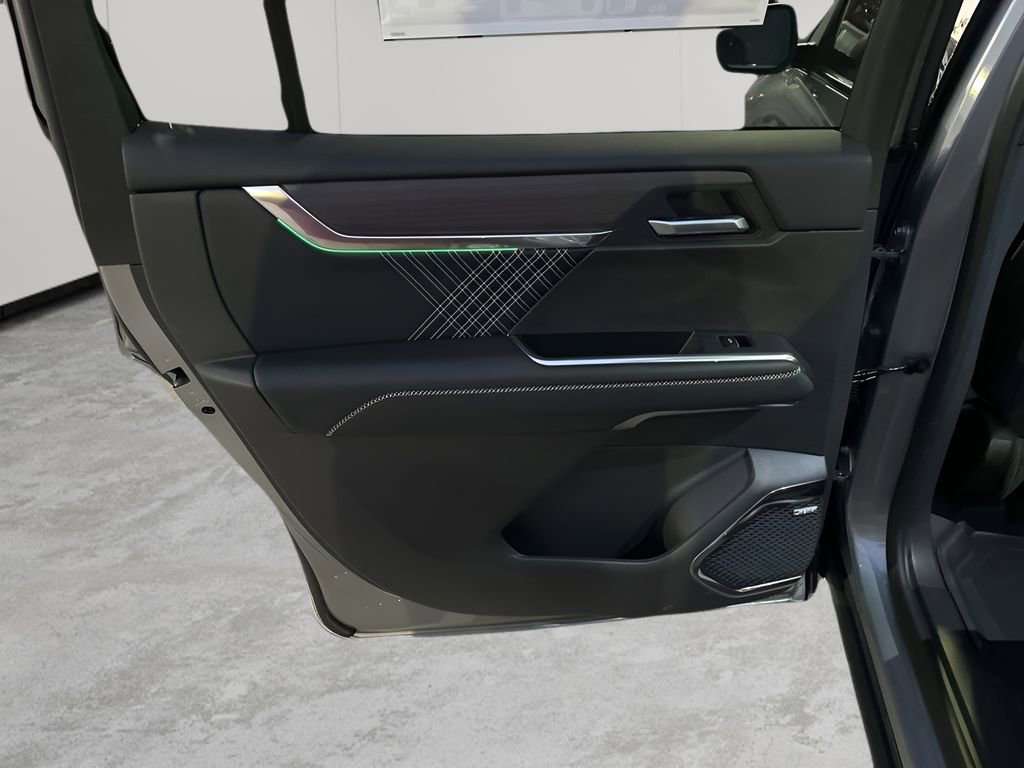 New 2026 GMC Acadia Denali w/ Super Cruise Package image 17