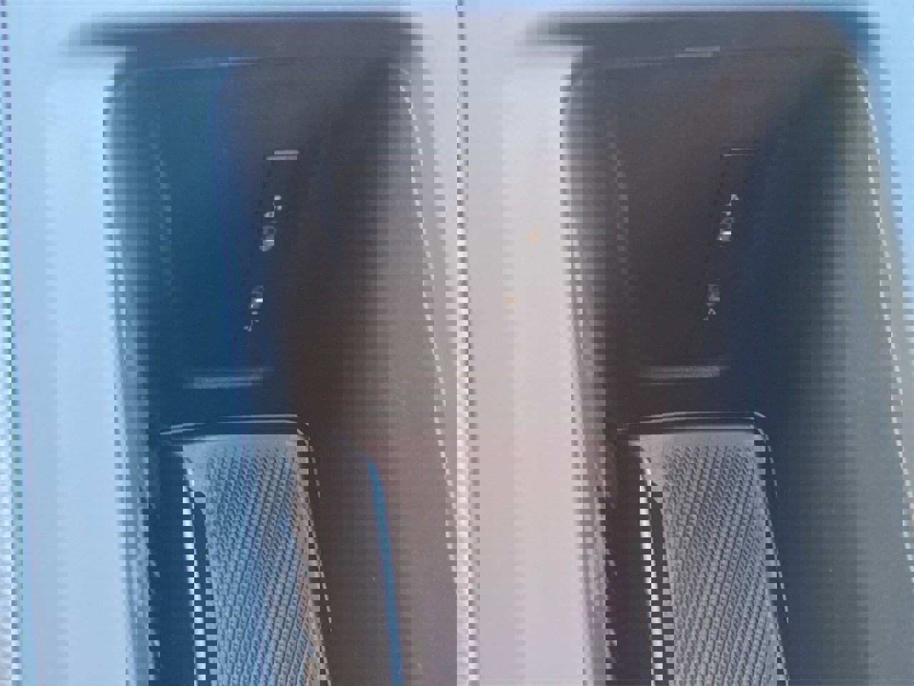 New 2026 Volkswagen Tiguan SE R-Line image 25