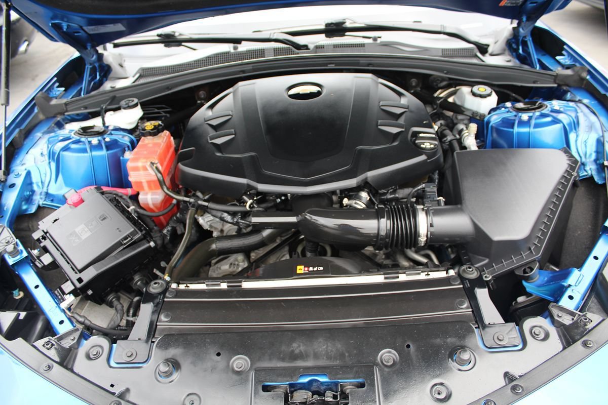 Used 2017 Chevrolet Camaro LT RWD image 32