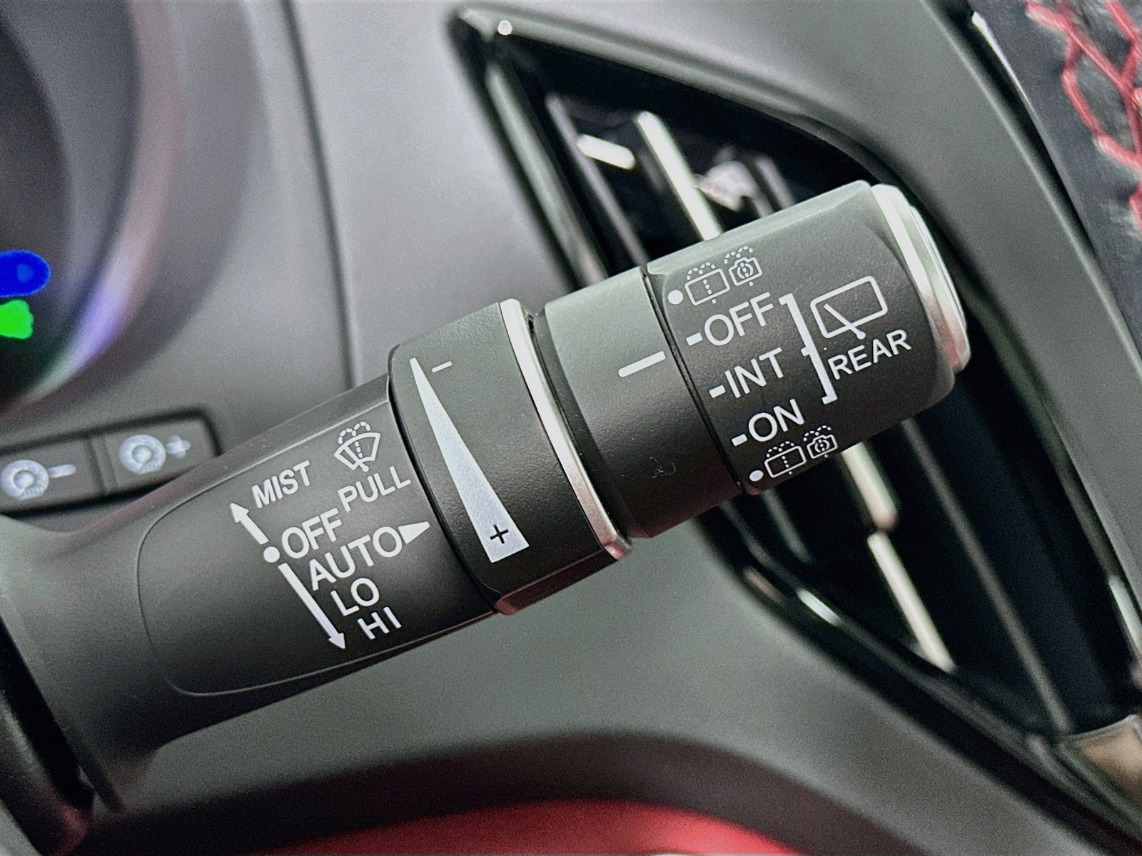 Used 2025 Acura RDX w/ Advance Package AWD/4WD image 21