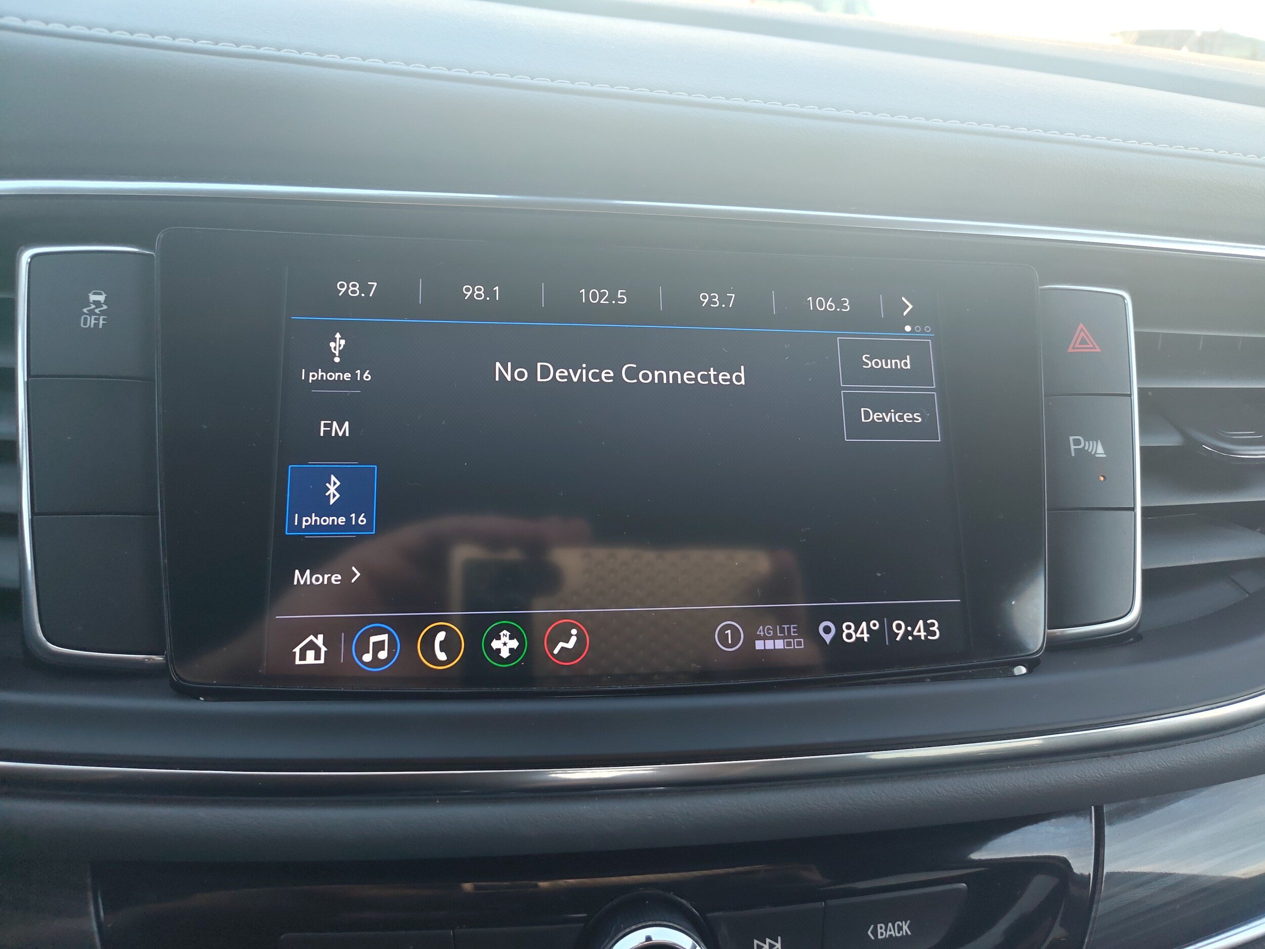 Used 2021 Buick Enclave Preferred FWD image 22