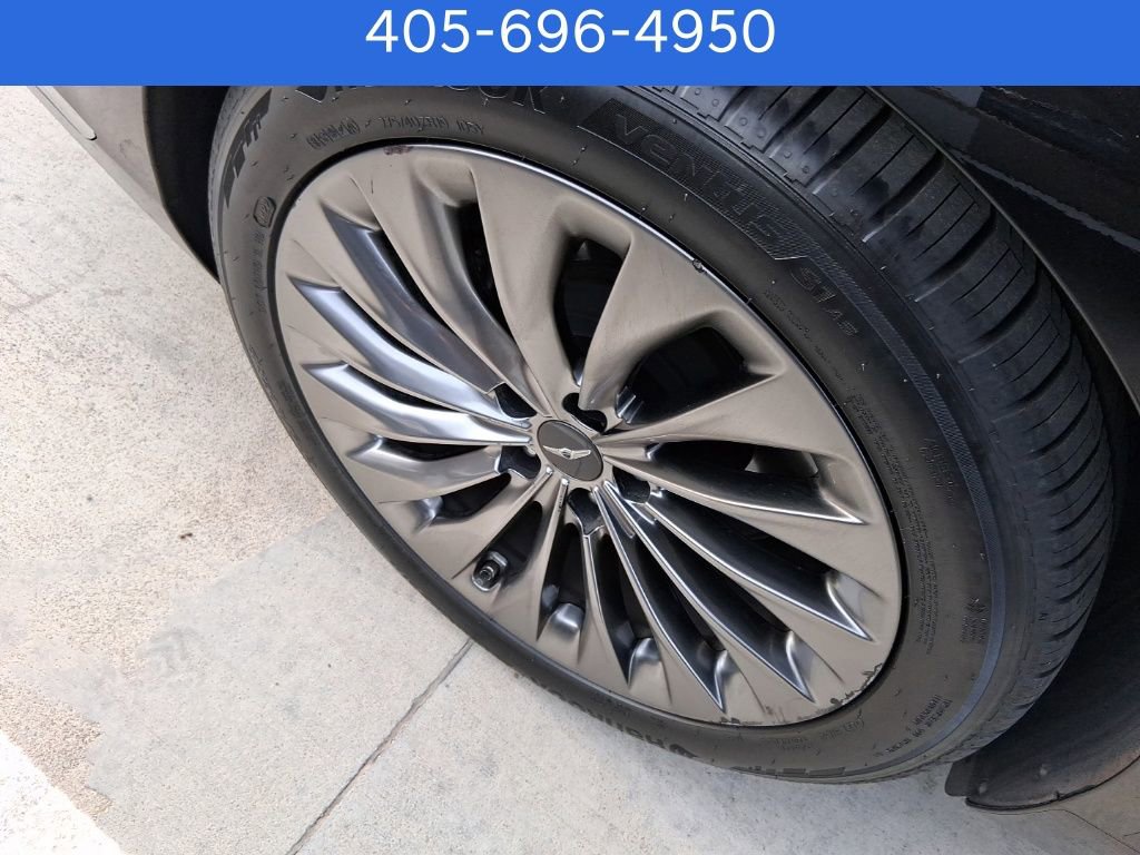 Used 2018 Genesis G90 3.3T Premium image 12