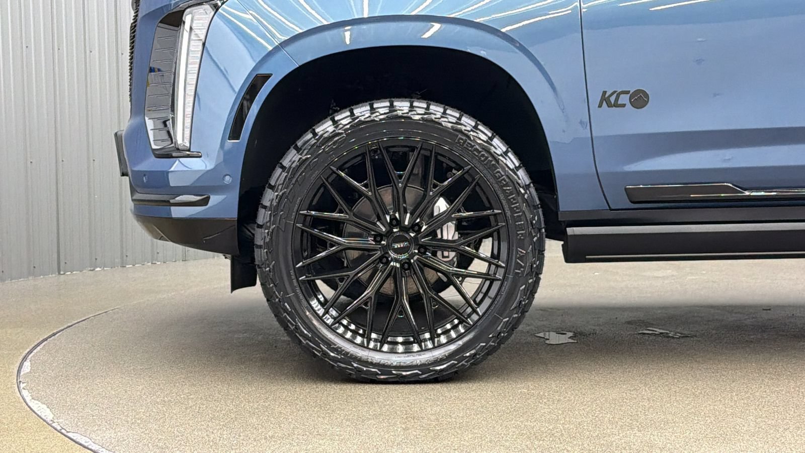 Used 2026 Cadillac Escalade Sport w/ Touring Package AWD/4WD image 9