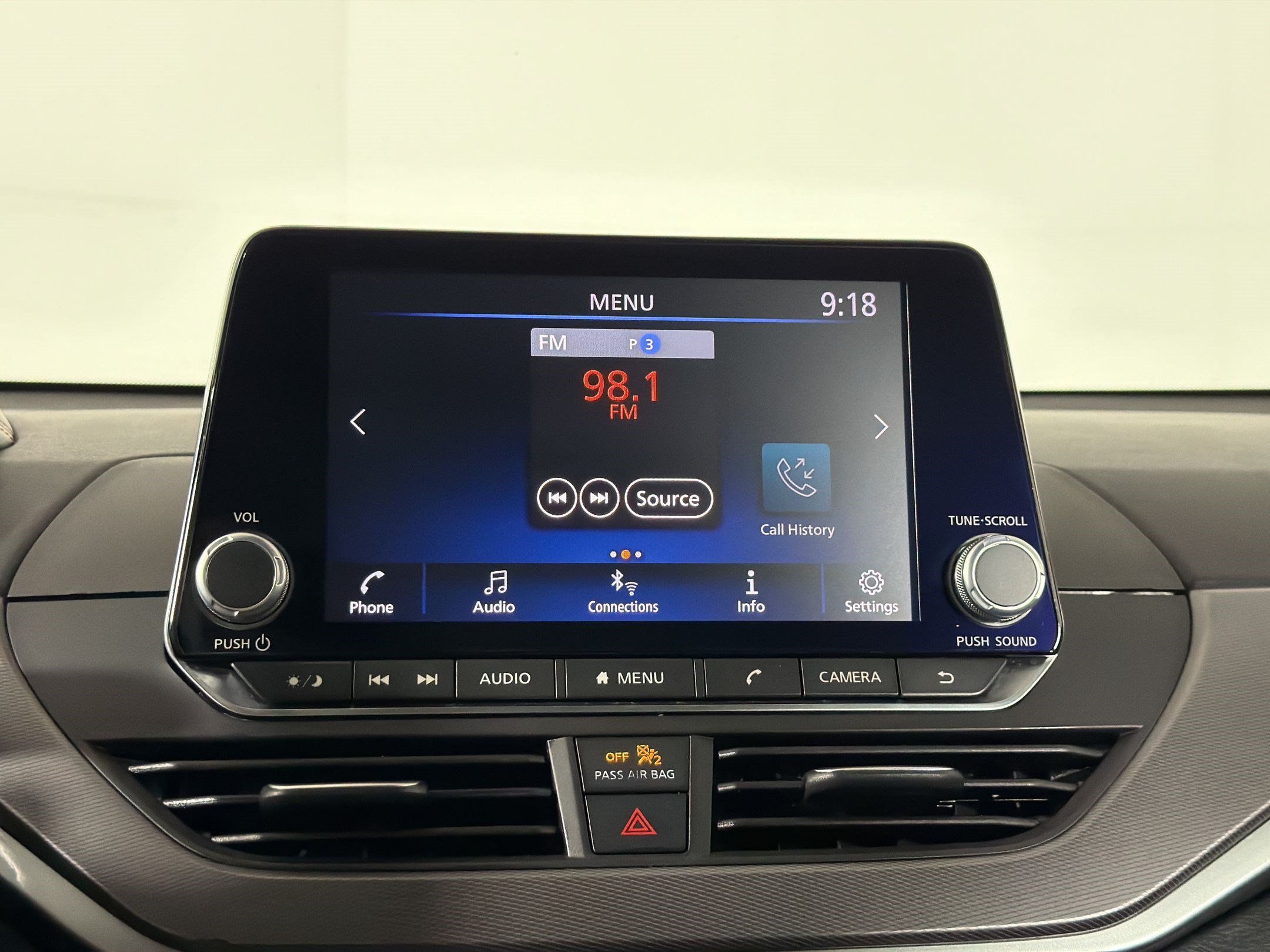 Used 2024 Nissan Altima 2.5 SR FWD image 16