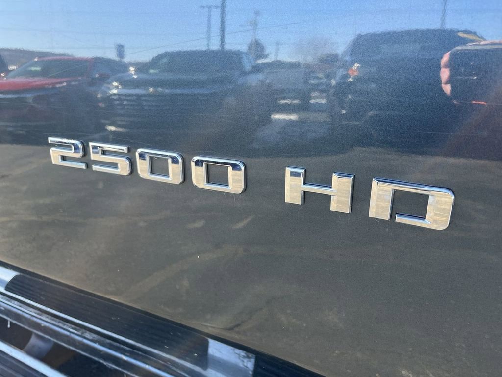 Used 2020 Chevrolet Silverado 2500 LTZ w/ LTZ Convenience Package image 30