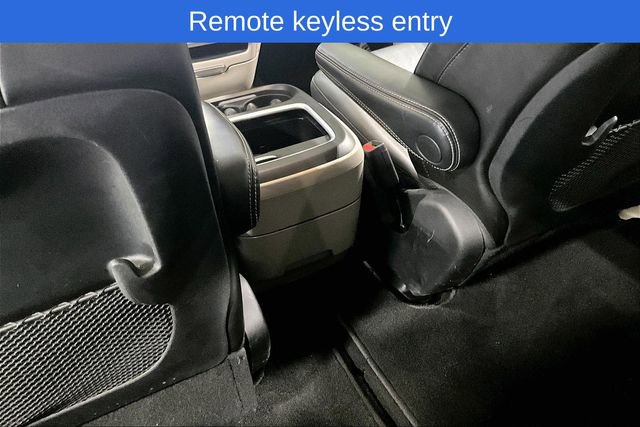 Used 2024 Chrysler Pacifica Touring-L image 13