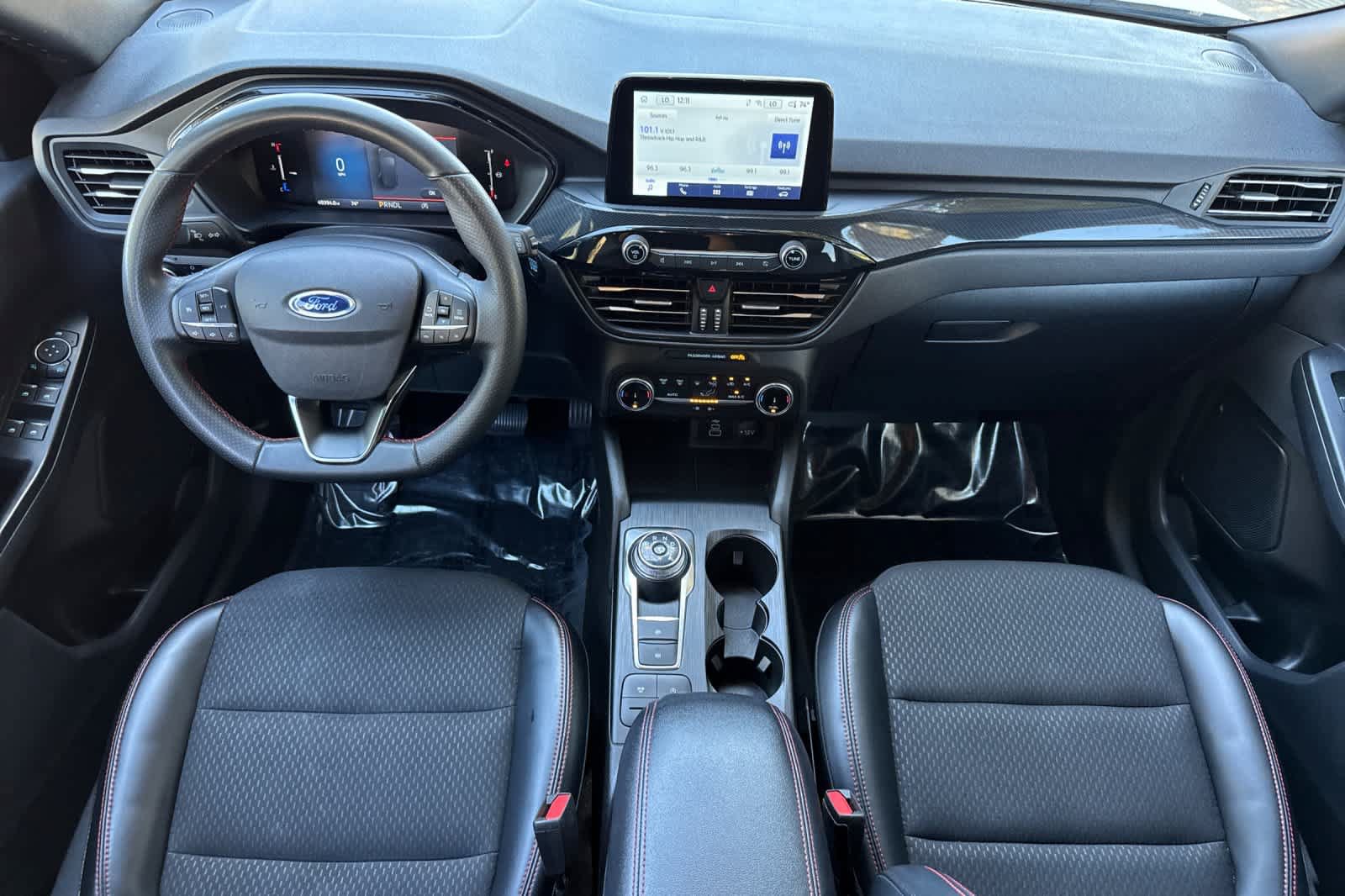 Certified 2025 Ford Escape ST-Line FWD image 3