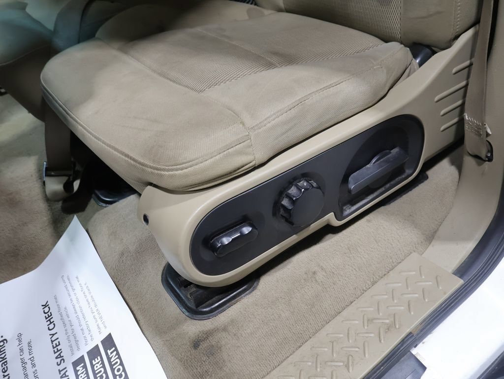 Used 2006 Ford F150 XLT AWD/4WD image 12