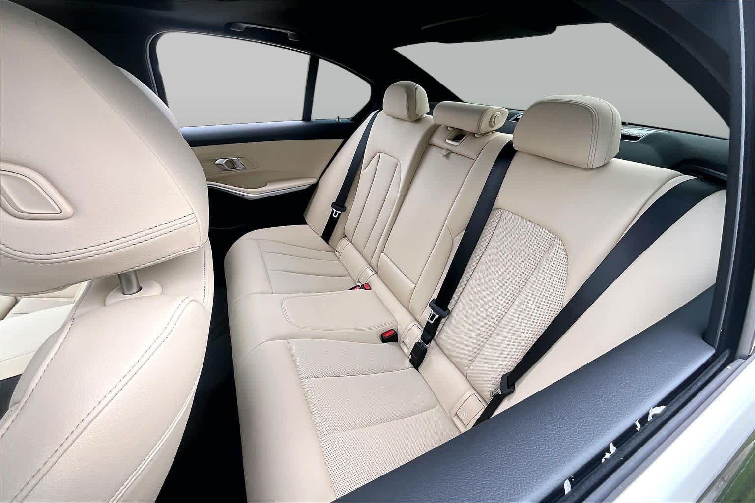 Used 2026 BMW 330i xDrive Sedan w/ Convenience Package AWD/4WD image 20