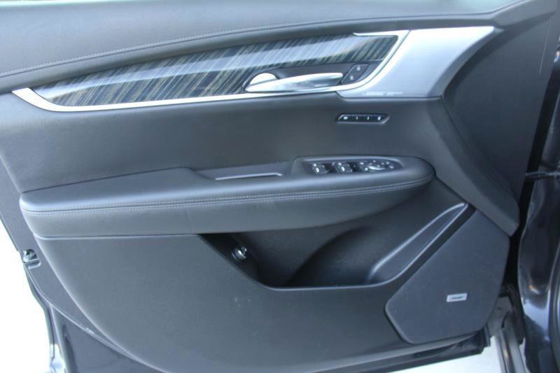 Used 2024 Cadillac XT6 Premium Luxury FWD image 10