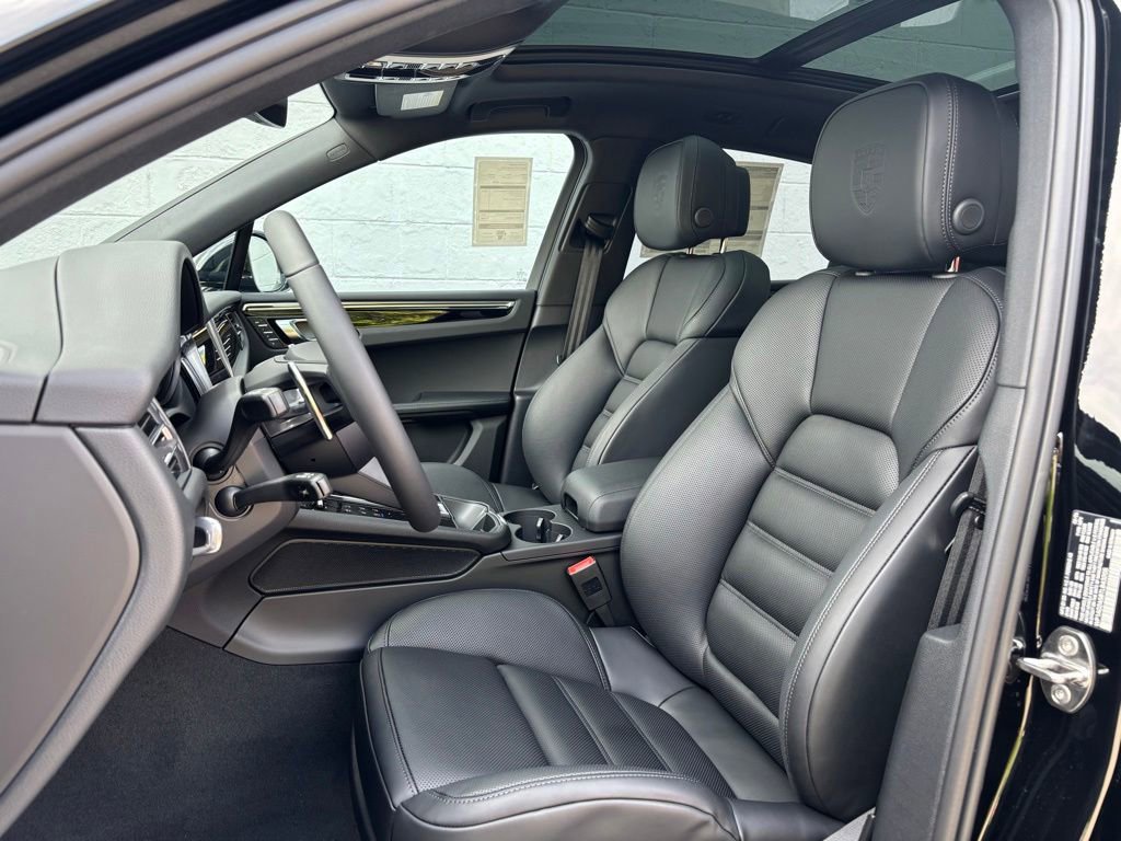 New 2026 Porsche Macan S AWD/4WD image 5
