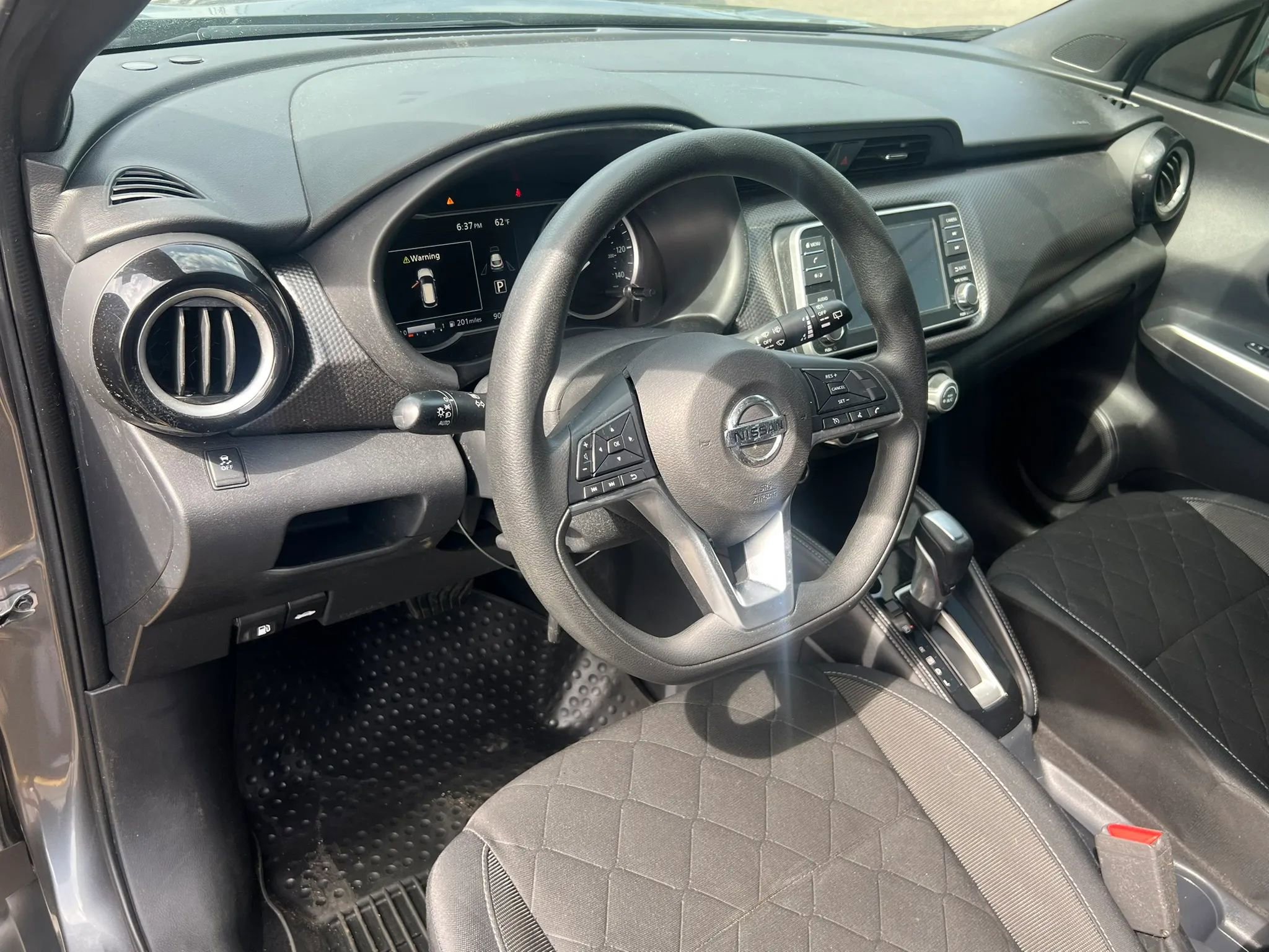 Used 2019 Nissan Kicks SV FWD image 14
