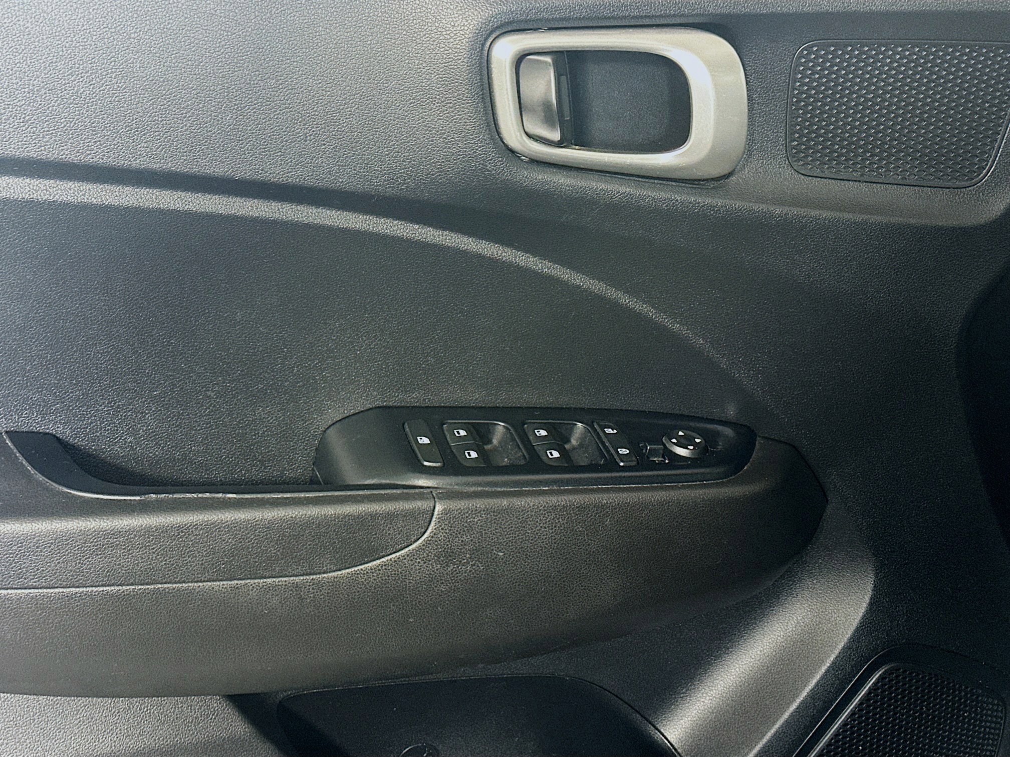 Used 2021 Hyundai Venue SE FWD image 15