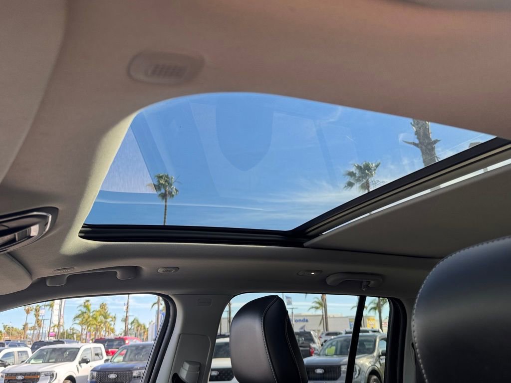 Used 2023 Jeep Grand Cherokee Limited w/ MOPAR Finishing Package image 20